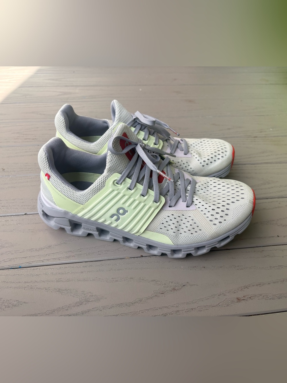 On Running Cloudswift Women's Gray and Green Running Athletic Active Shoes Sz 9